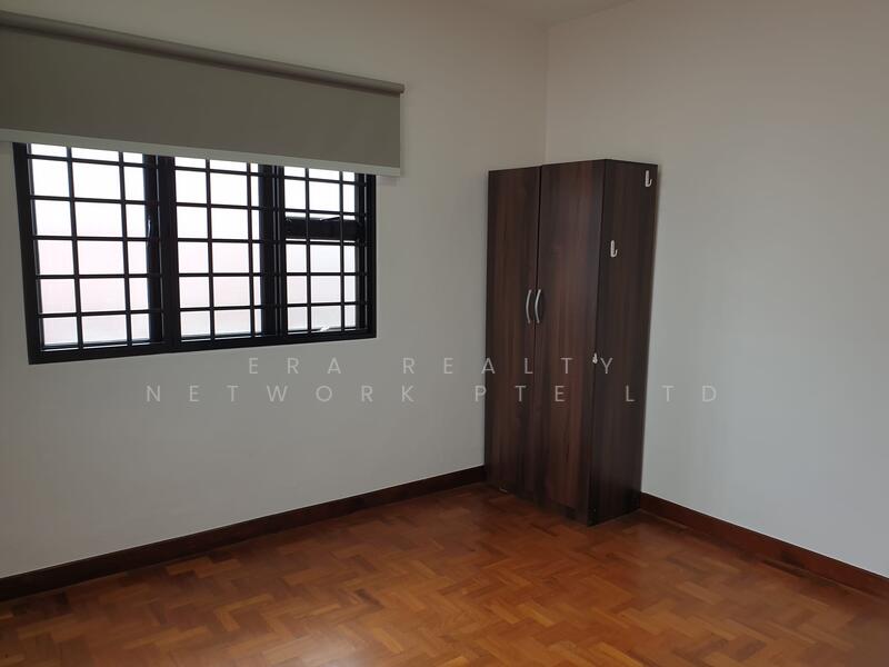 Eng Kong Crescent, Eng Kong Crescent, 5 Bedrooms, 3,500 sqft, Semi-Detached House For Rent, by MARTIN, 60121416 - PropertyGuru.com.sg