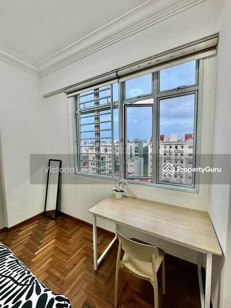 For Rent - Palm Lodge
