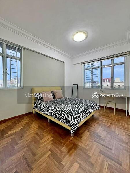 For Rent - Palm Lodge