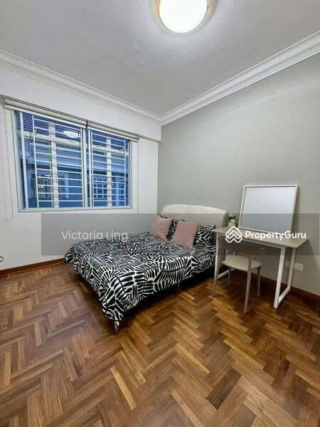 For Rent - Palm Lodge