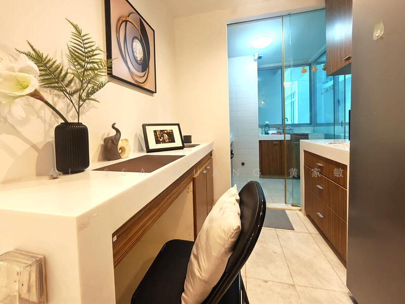 The Lakeshore, 31 Jurong West Street 41, Room Rental, 100 sqft, Condominium For Rent, by Alyssa Huang 黄家敏, 60121519 - Study - PropertyGuru.com.sg