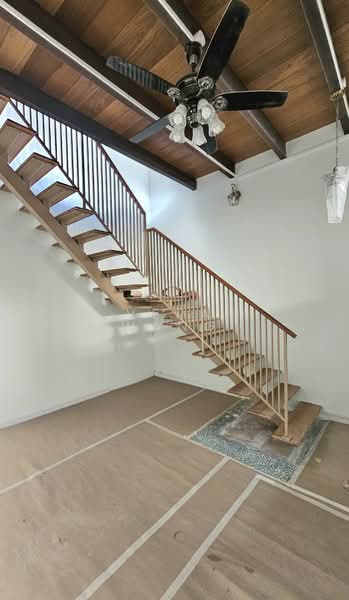 Marshall Road, Marshall Road, 2 Bedrooms, 1,500 sqft, Terraced House For Rent, by Vera Wang, 60121526 - Stairs/Dining Area - PropertyGuru.com.sg