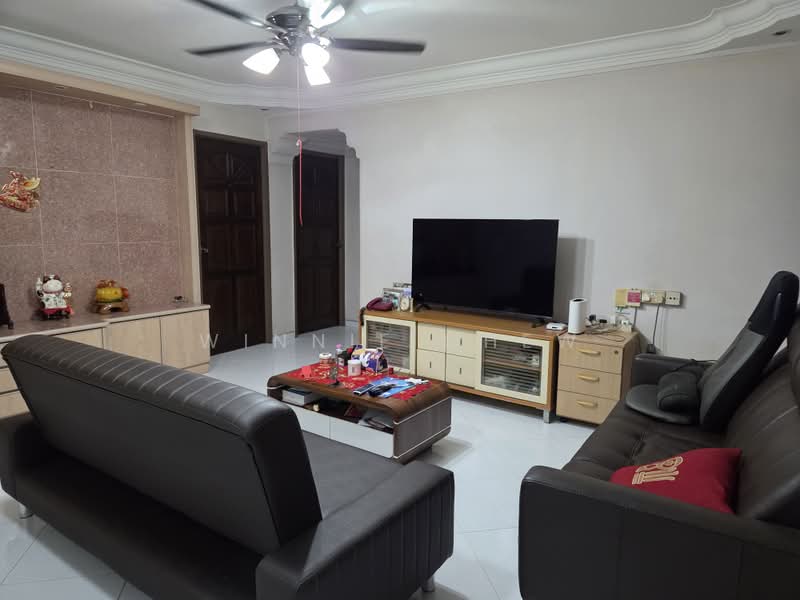 842G Tampines Street 82, 842G Tampines Street 82, 3 Bedrooms, 1,163 sqft, HDB Flat For Sale, by Winnie Chew, 60121740 - Living Room - PropertyGuru.com.sg