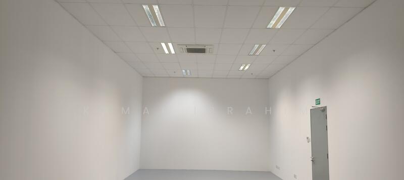 Loyang Industrial Estate, 41 Loyang Way, Changi Airport / Changi Village, 10,000 sqft, Factory / Workshop (B2) For Rent, by Kamal Ibrahim, 60121789 - Office space with aircon - CommercialGuru.com.sg
