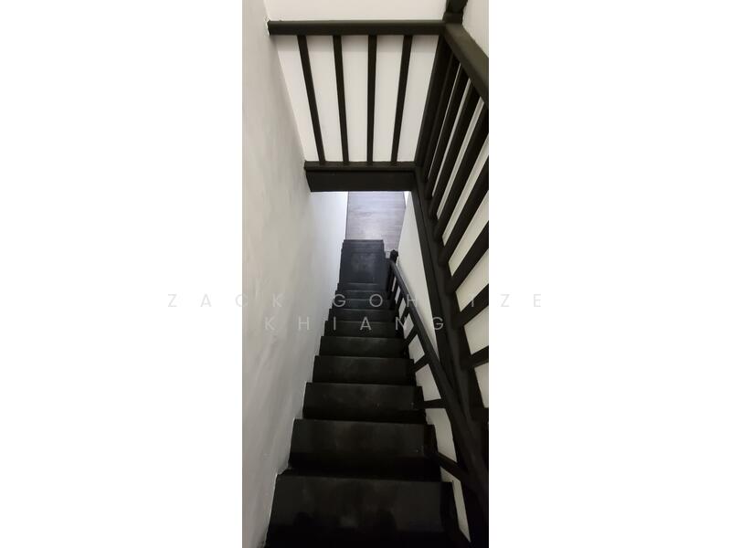 Dunlop Street, Farrer Park / Serangoon Rd, 2,400 sqft, Shop / Shophouse For Sale, by Zack Goh Tze Khiang, 60121988 - Stairs - CommercialGuru.com.sg