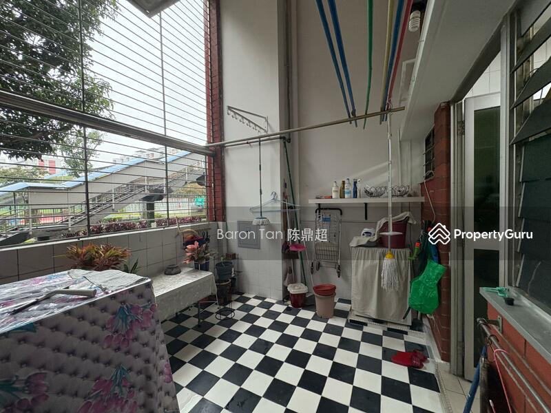 For Sale - 427 Hougang Avenue 6