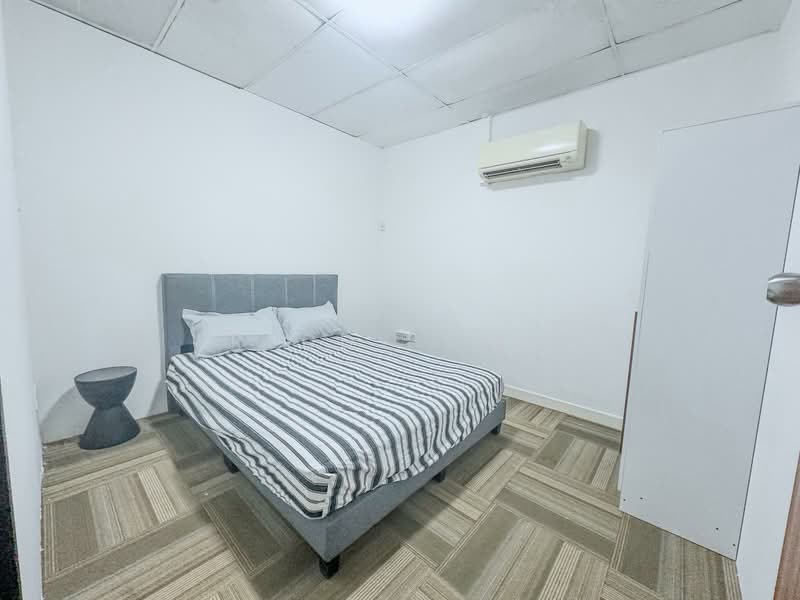 Beach Road, ❤️Fully Furnished Walkup 2 Bedrooms at Beach Road Shophouse for Rent❤️, 3 Bedrooms, 500 sqft, Shophouse For Rent, by Freddy Choo, 60122108 - Bedroom - PropertyGuru.com.sg