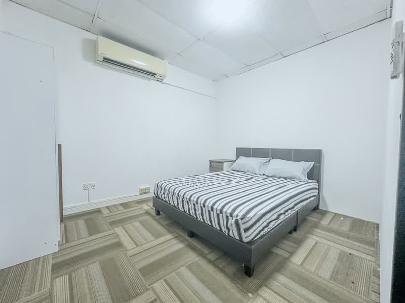 Beach Road, ❤️Fully Furnished Walkup 2 Bedrooms at Beach Road Shophouse for Rent❤️, 3 Bedrooms, 500 sqft, Shophouse For Rent, by Freddy Choo, 60122108 - Bedroom - PropertyGuru.com.sg