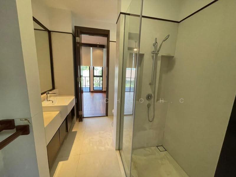 🔥 CHEAP Rare Luxurious 4 Storey Balinese-style Detached Bungalow Home at Sentosa Cove, 30 Lakeshore View, Harbourfront / Telok Blangah, 5 Bedrooms, 10,500 sqft, Detached House For Sale, by Alvin Choo H.C, 60122188 - Bathroom - PropertyGuru.com.sg
