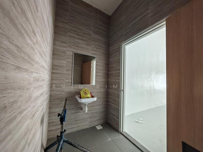 Interlocal Centre, 100G Pasir Panjang Road, 1,721 sqft, Light Industrial (B1) For Rent, by David Sim BBM, 60122207 - CommercialGuru.com.sg