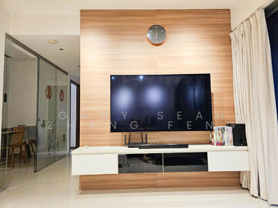 For Sale - The Visionaire