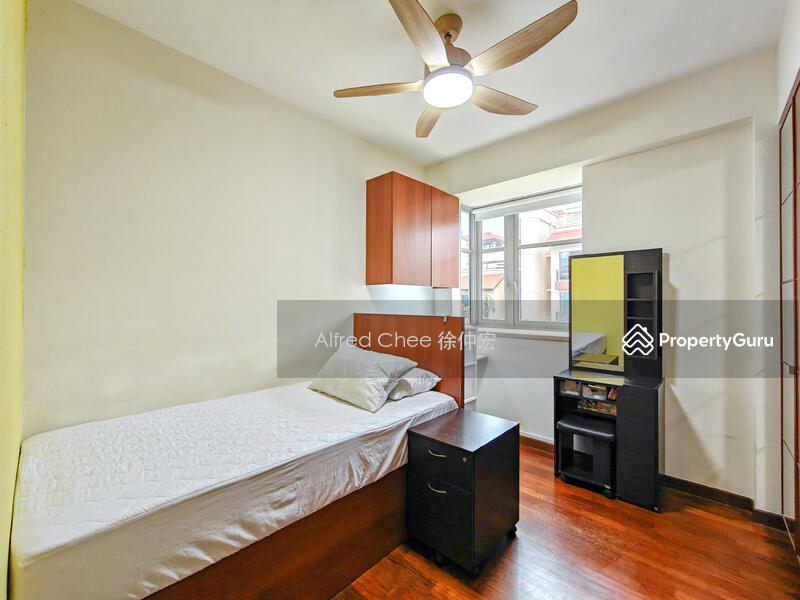 Huge Common Bedroom 2