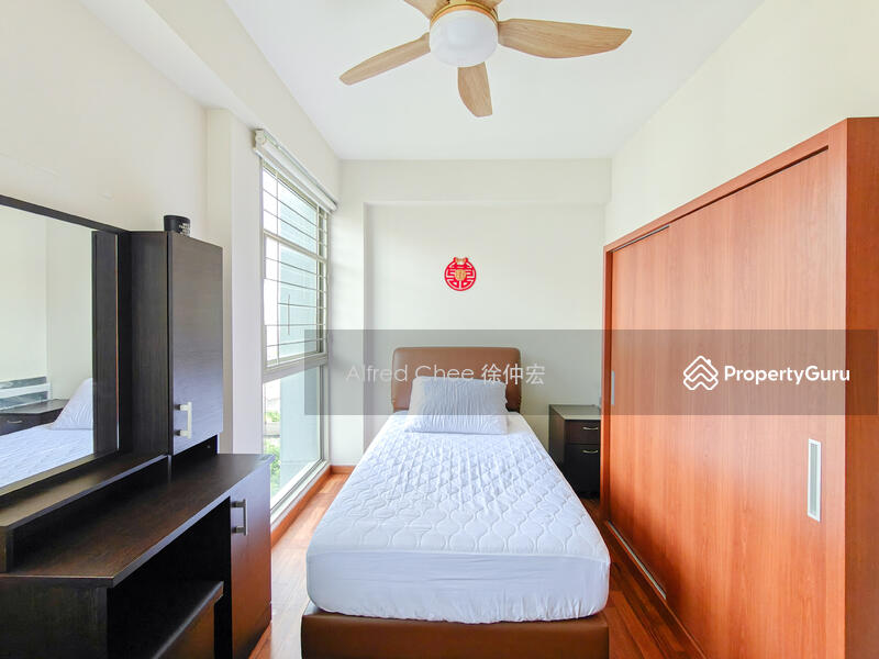 Huge Common Bedroom 1