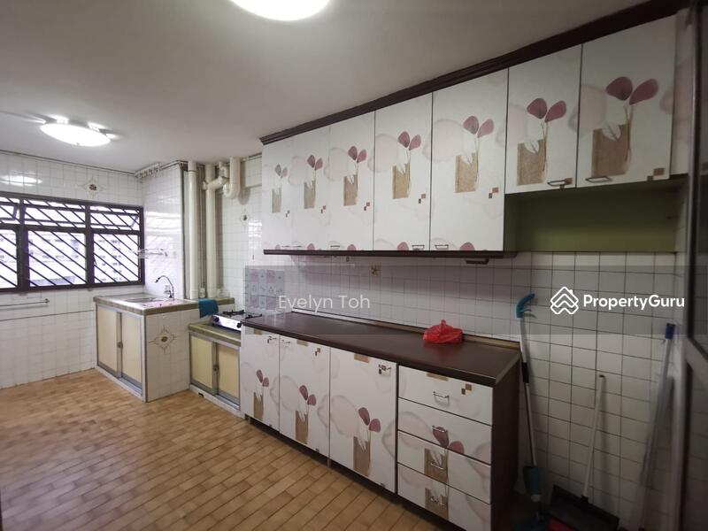 For Sale - 239 Bukit Batok East Avenue 5