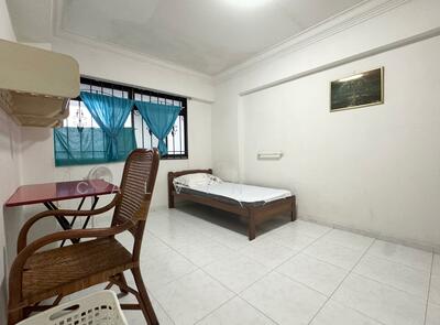 For Rent - 664C Jurong West Street 64