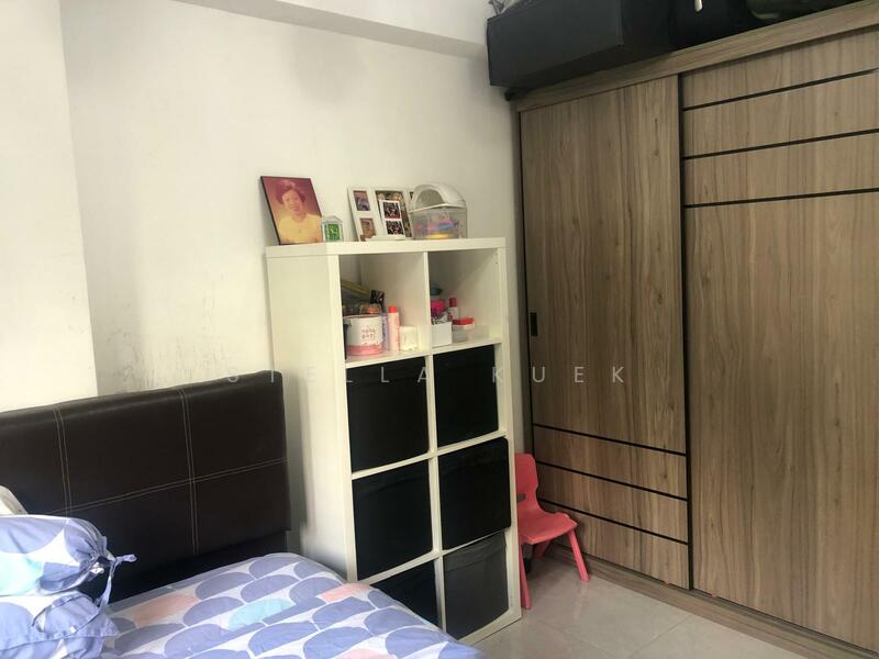 3 Bedrooms With Built-In Wardrobe