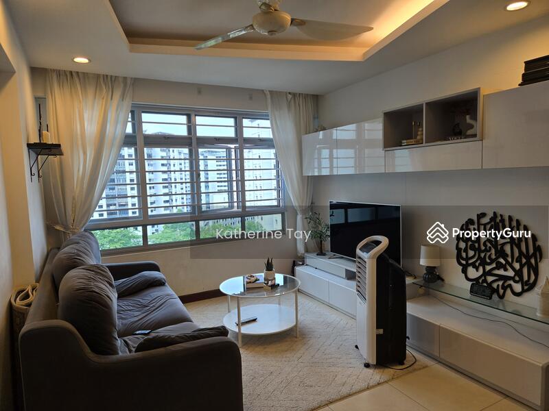 For Rent - 209C Compassvale Lane