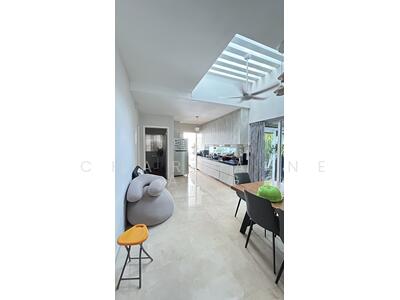 For Sale - D23 RARE FREEHOLD BEAUTIFULLY RENOVATED CORNER TERRACE ❤️