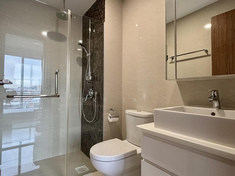 Jr Master Bathroom