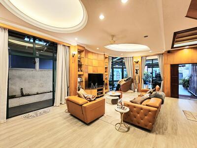 For Sale - Lakeside Grove