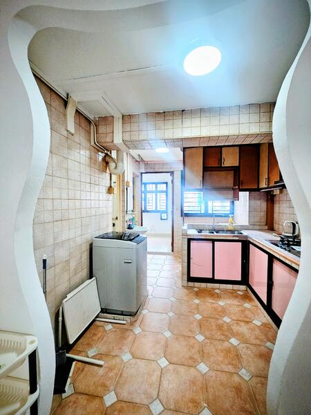 For Rent - 76 Lorong Limau
