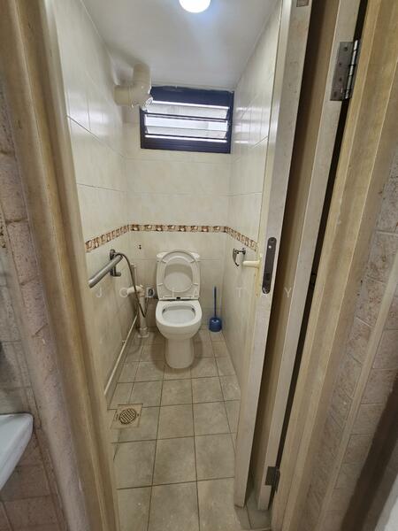 For Rent - 76 Lorong Limau