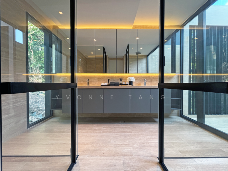 Master Bathroom clad in travertine