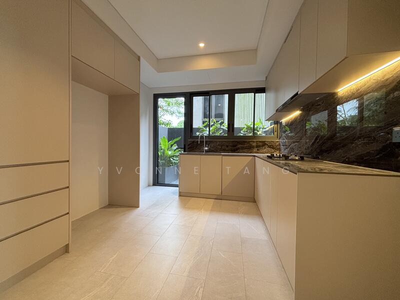 Sizeable kitchen with luxury Swiss appliances from V-ZUG