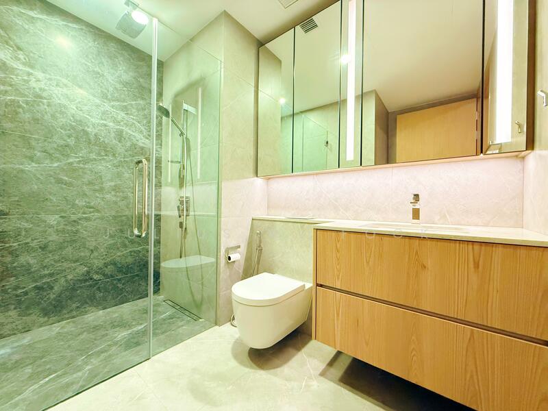 Peak Residence, 333 Thomson Road, 2 Bedrooms, 829 sqft, Condominium For Rent, by Julius WL Fock, 60123428 - PropertyGuru.com.sg