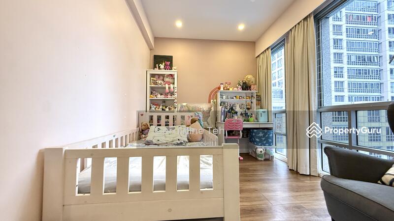 For Rent - UE Square