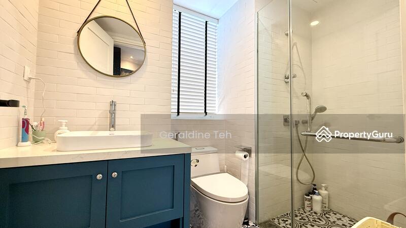 For Rent - UE Square