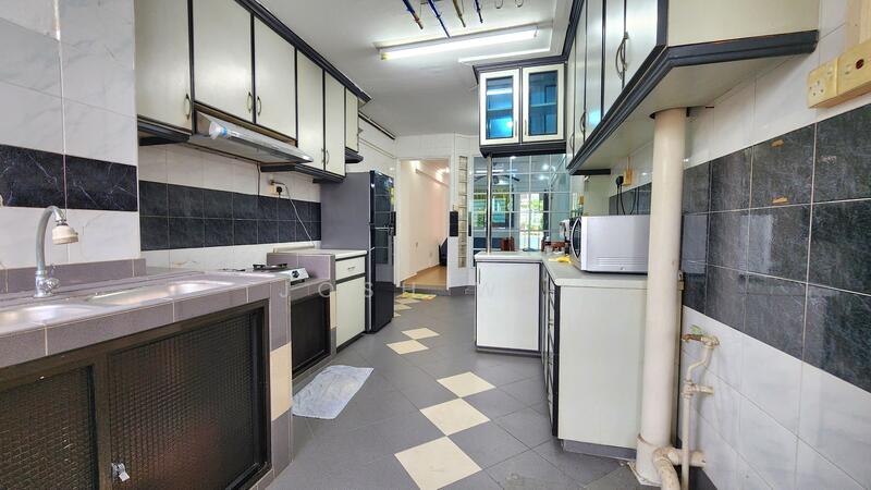 For Sale - 422 Ang Mo Kio Avenue 3