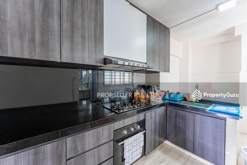 For Sale - 831 Woodlands Street 83