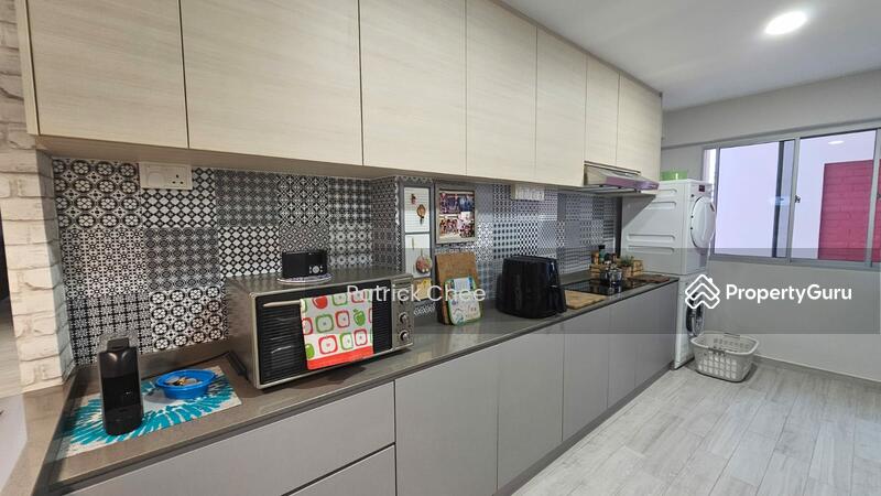 For Sale - 580 Pasir Ris Street 53