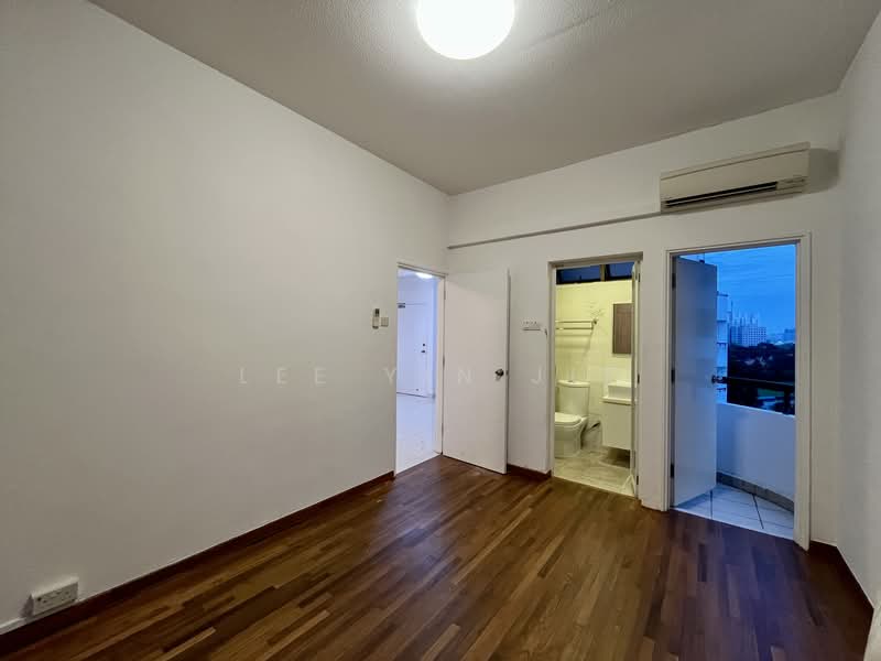 Convenient One bedroom apartment close to Novena MRT, , 1 Bedroom, 614 sqft, Apartment For Rent, by Lee Yin Jie, 60124145 - Bathroom - PropertyGuru.com.sg