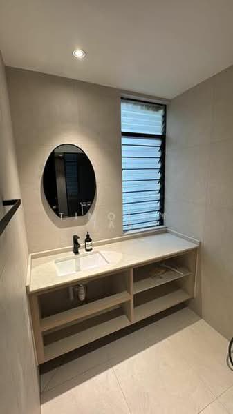 King's Mansion, 437 Tanjong Katong Road, 4 Bedrooms, 1,808 sqft, Condominium For Rent, by Timothy Tan, 60124166 - Bathroom - PropertyGuru.com.sg