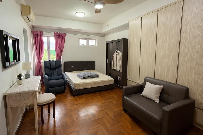 For Sale - Loyang Villas