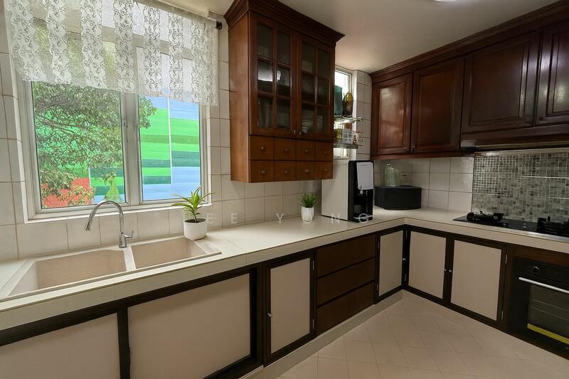 For Sale - Loyang Villas