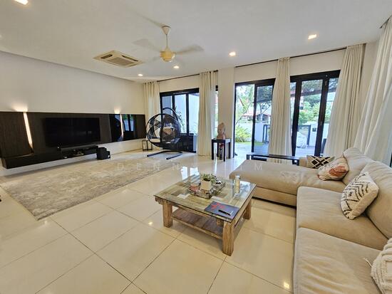 ⭐5MINS WALK TO MRT⭐ WIDE FRONTAGE (☎9693⚡8899 发发久久)
