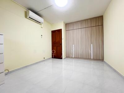 For Rent - 942 Tampines Avenue 5