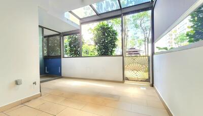 For Sale - Undervalued spacious 3+study 3 bath near MRT