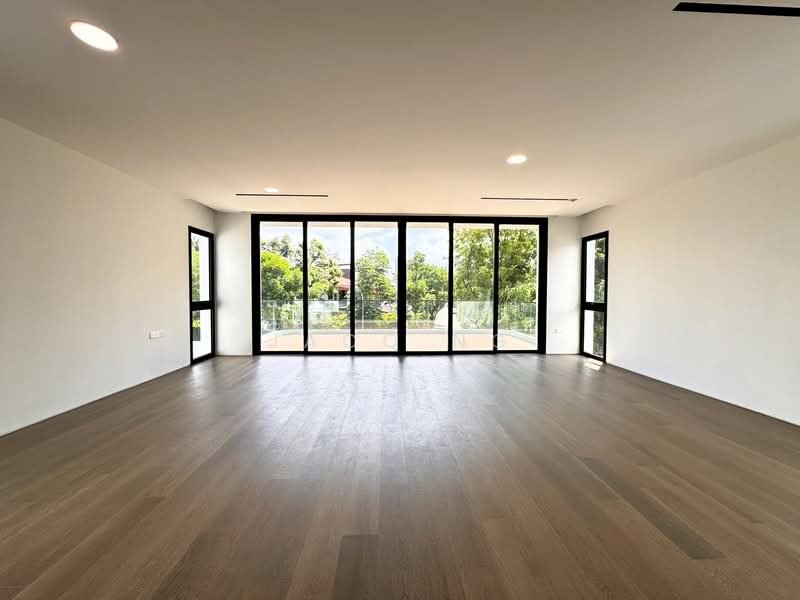 BRAND FREEHOLD NEW DETACHED IN HOLLAND (D10) TOP 2025 Q4 Detached House For Sale at S$ 19,799,999 | PropertyGuru Singapore - Living Room