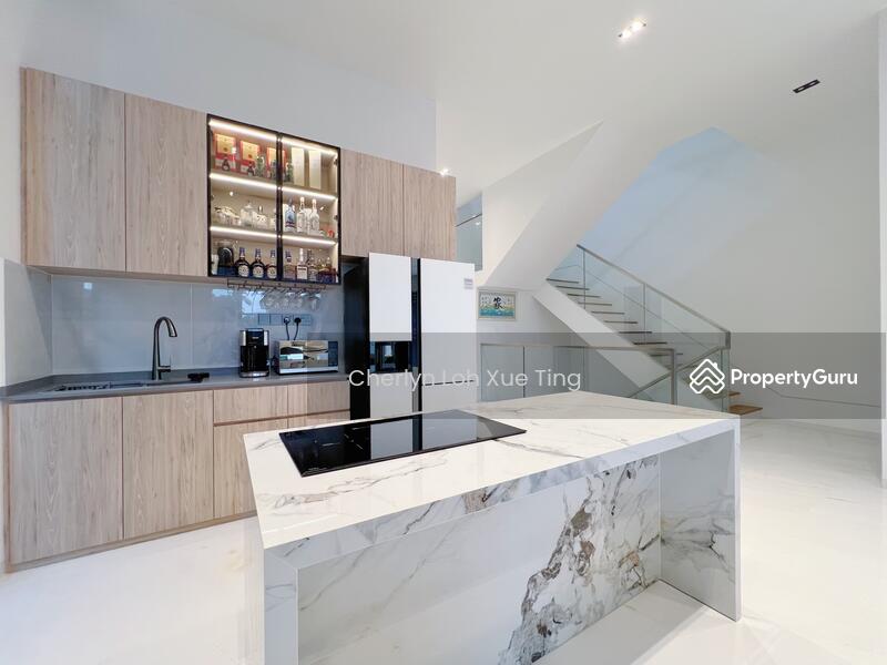 Dry Kitchen