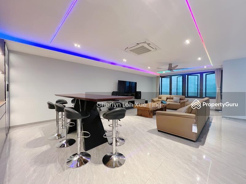Entertainment room in basement