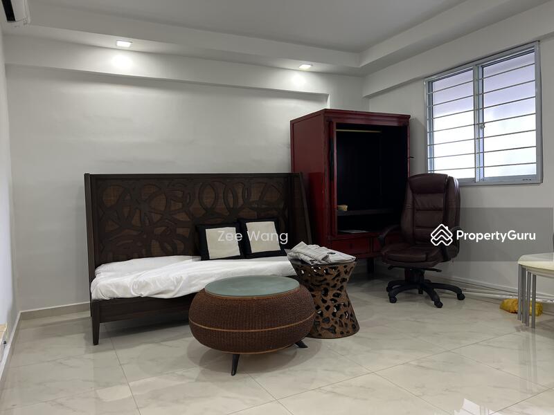 Common bedroom squarish layout 
