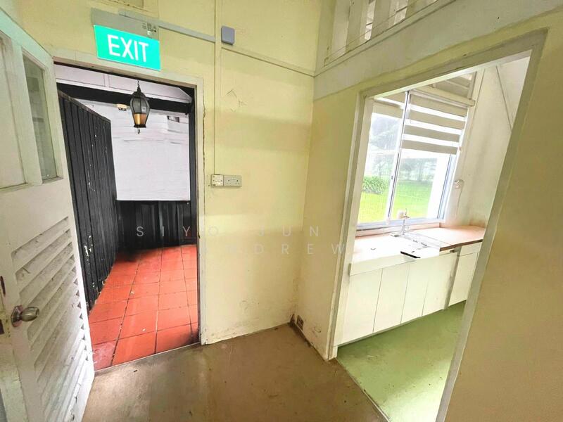 Old Birdcage Walk, Seletar / Yio Chu Kang, 1,000 sqft, Office For Rent, by Siyo Jun Jie Andrew, 60124743 - Kitchen - CommercialGuru.com.sg