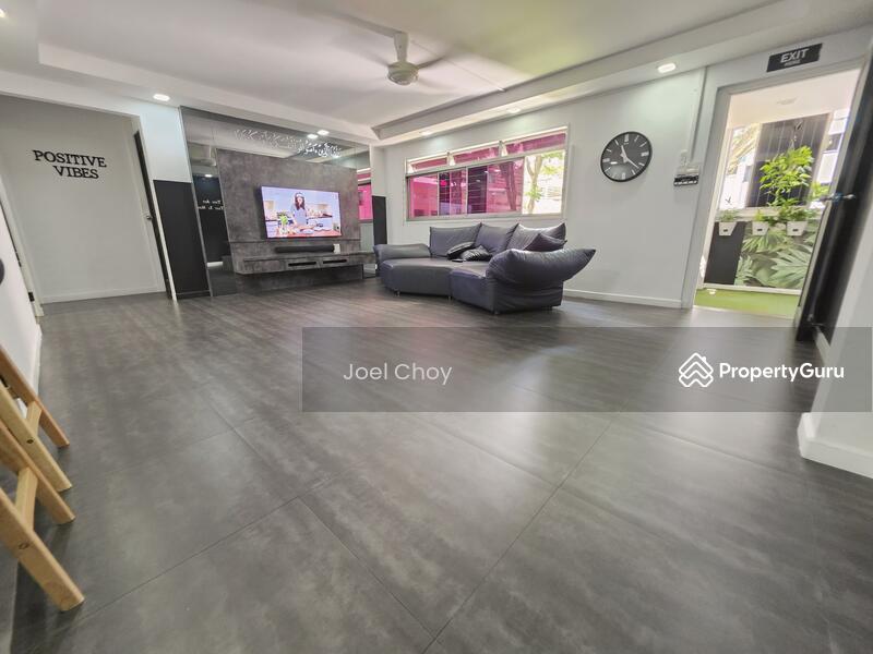 4rm type Living Room