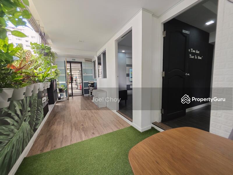 Private Entrance Foyer