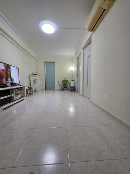 160 Yishun Street 11, 160 Yishun Street 11, 2 Bedrooms, 721 sqft, HDB Flat For Sale, by Philbert Ngo, 60125107 - Living Room - PropertyGuru.com.sg