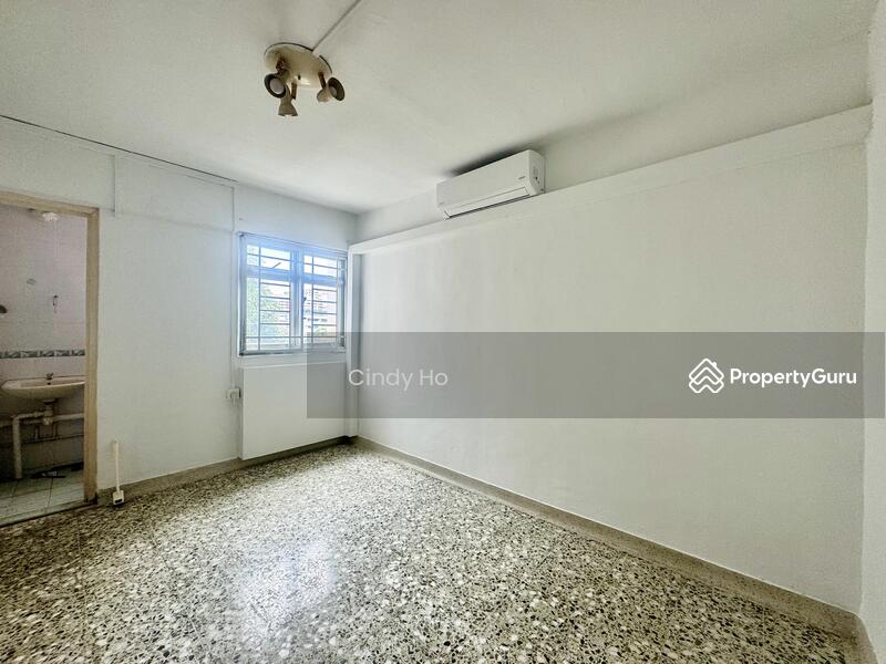 Master Bedroom original condition